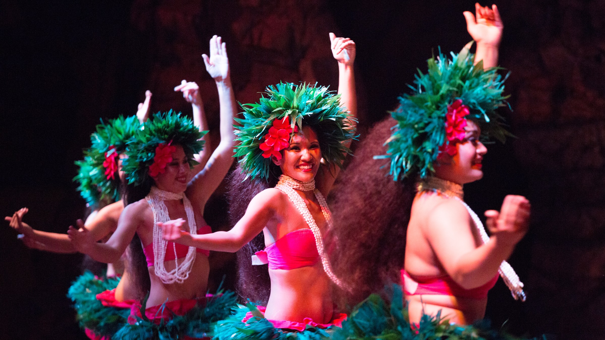 Three woman performing the aparima dance